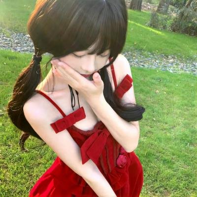 隔楼女孩：我们之间的层距